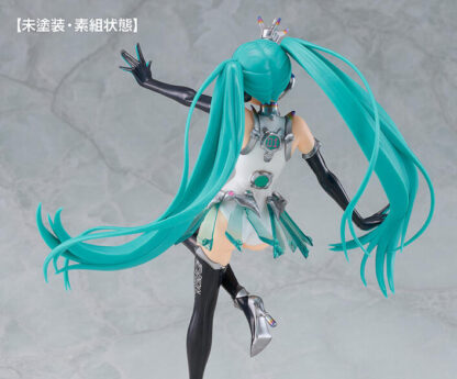 Hatsune Miku GT Project Reincarnation Racing Miku 2013 Version - Image 4